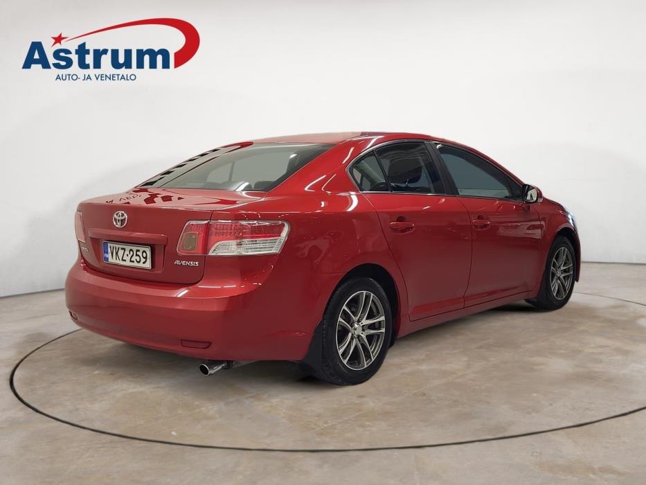TOYOTA AVENSIS 2010
