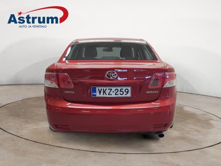 TOYOTA AVENSIS 2010