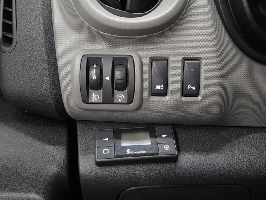 RENAULT TRAFIC 2017