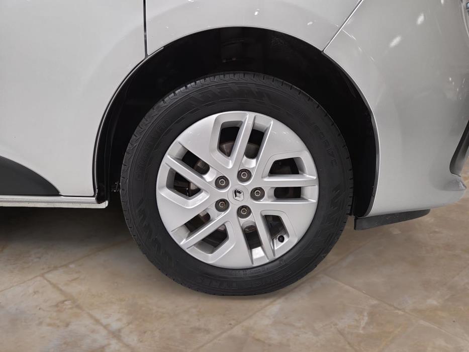 RENAULT TRAFIC 2017