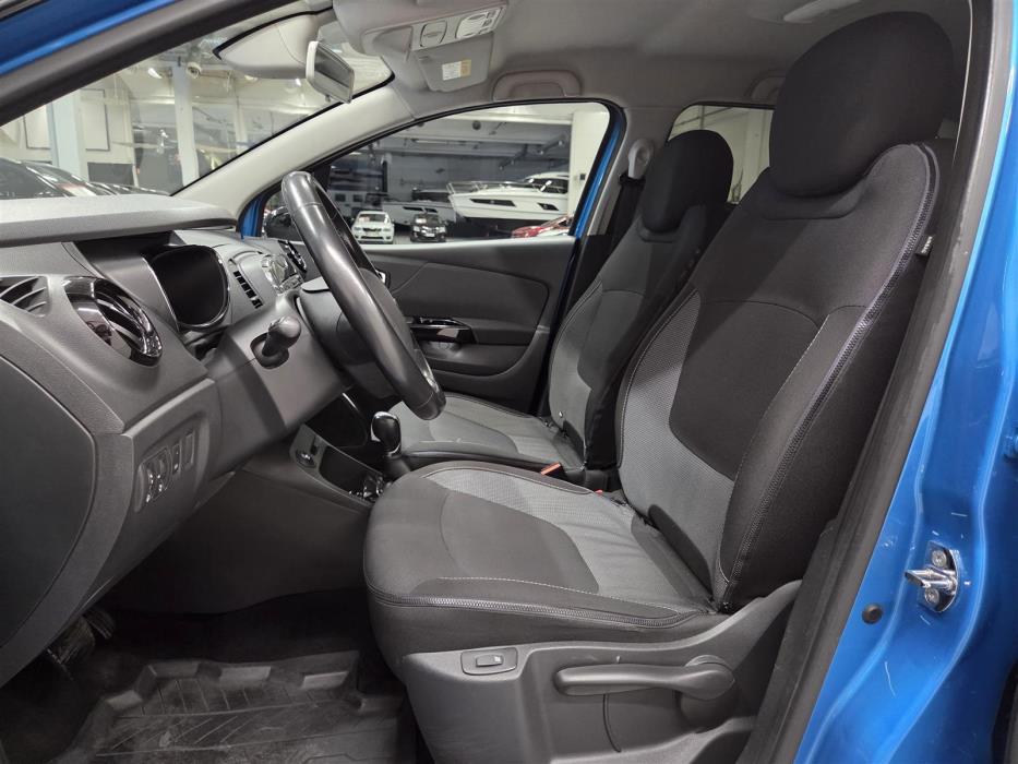 RENAULT Captur 2017