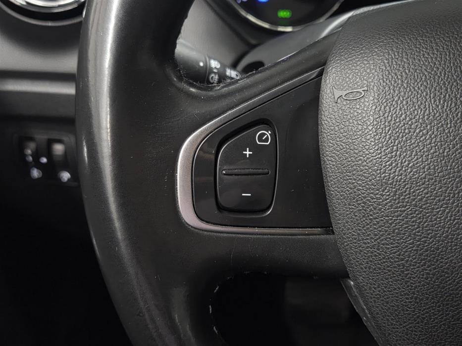 RENAULT Captur 2017