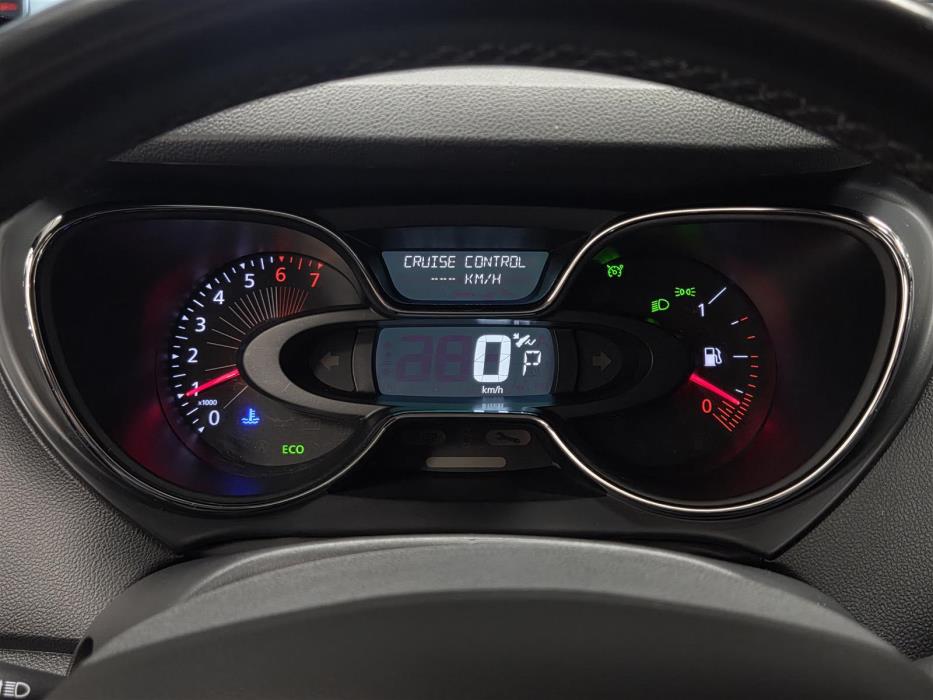RENAULT Captur 2017