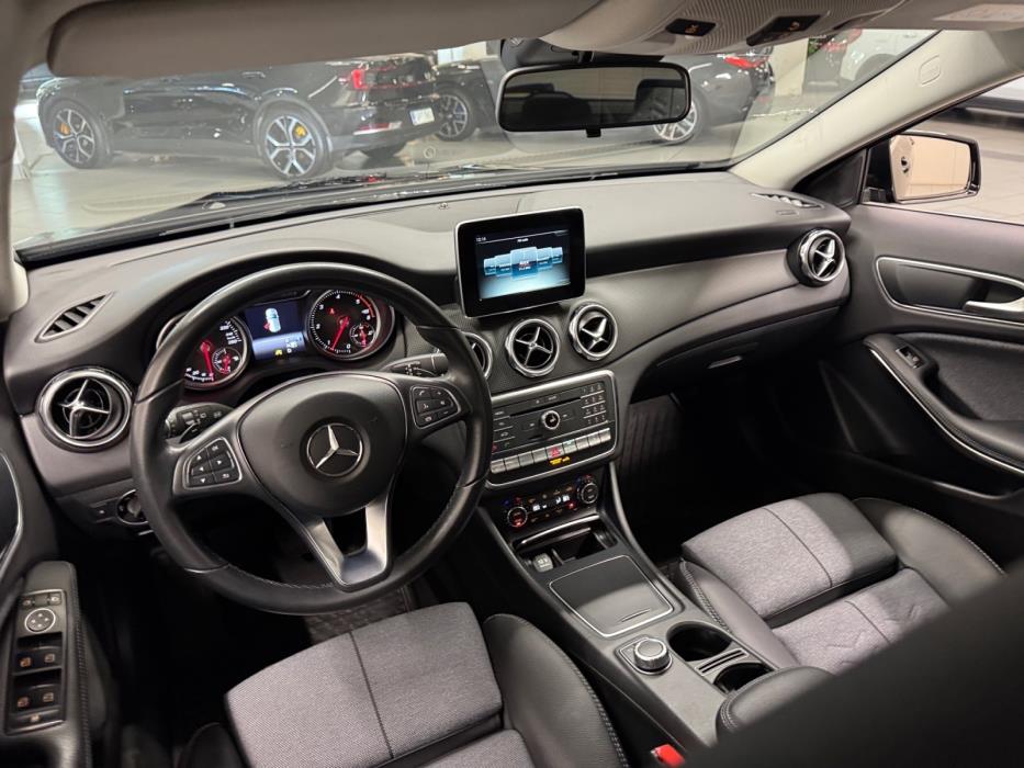 MERCEDES-BENZ GLA 2018
