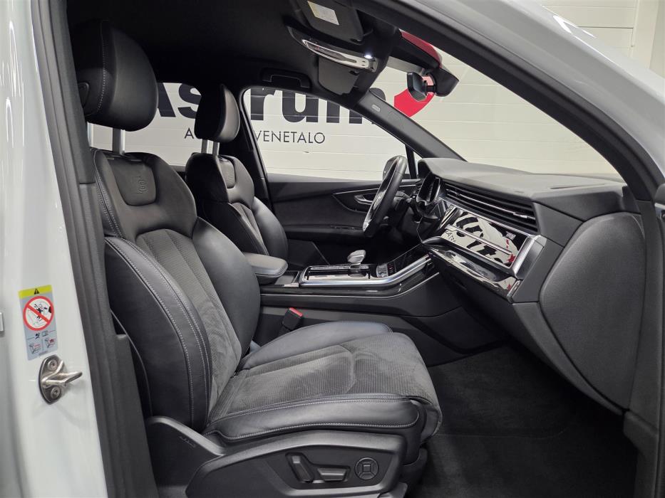 AUDI Q7 2020