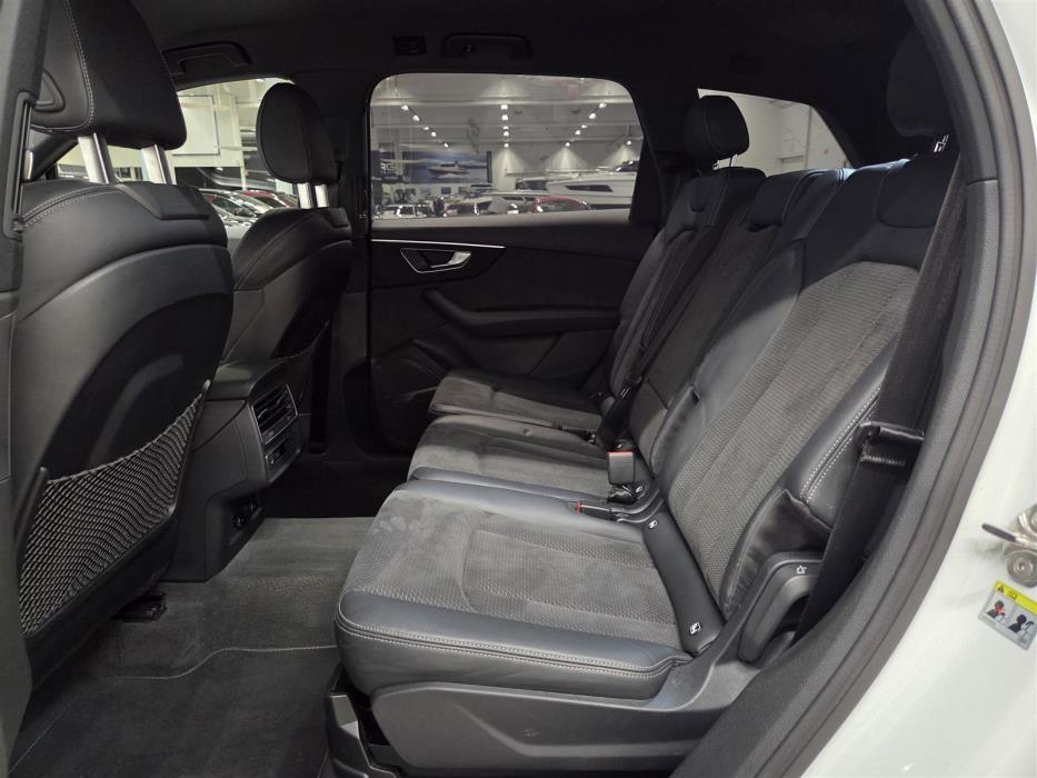 AUDI Q7 2020