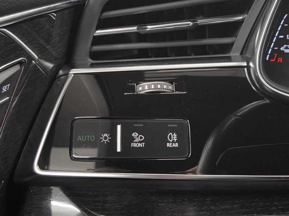 AUDI Q7 2020