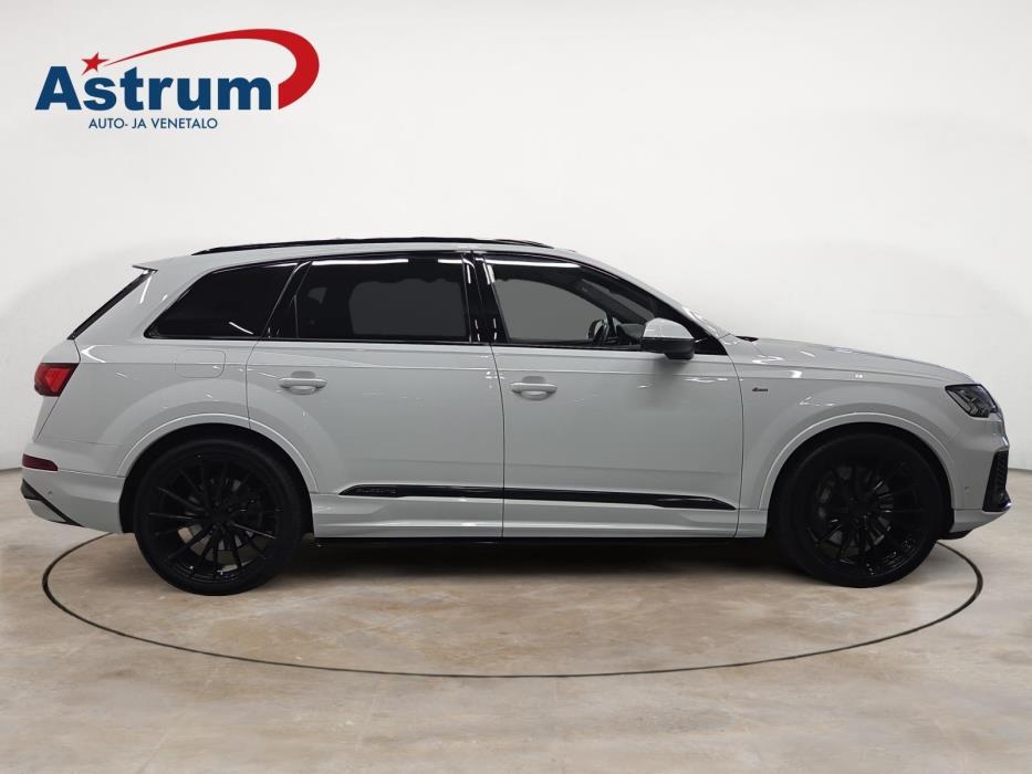 AUDI Q7 2020