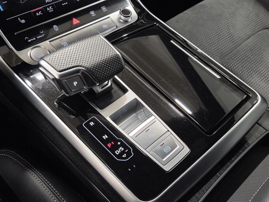 AUDI Q7 2020