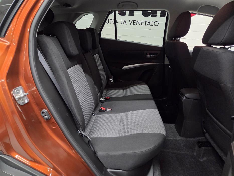SUZUKI S-Cross 2025