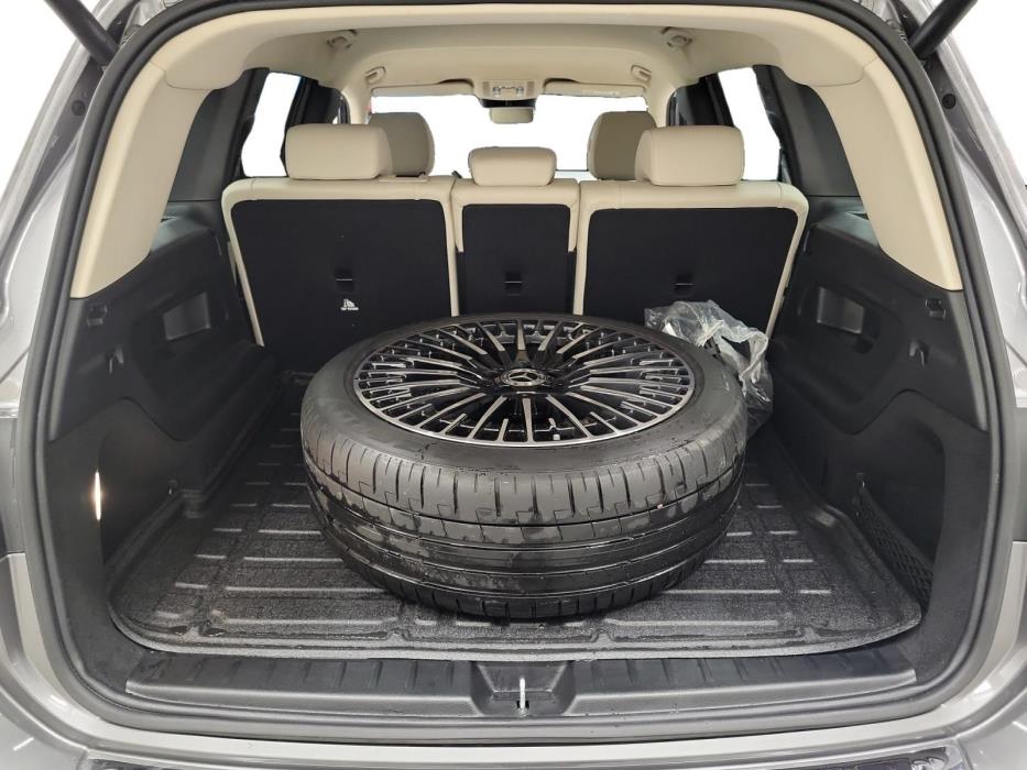 MERCEDES-BENZ EQB 2025