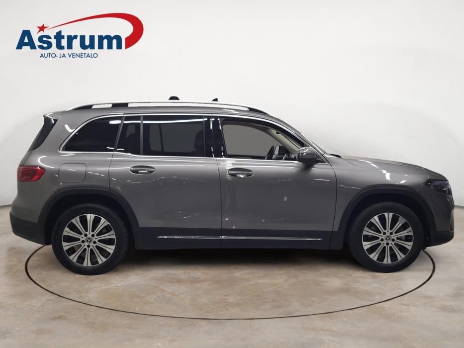 MERCEDES-BENZ EQB 2025