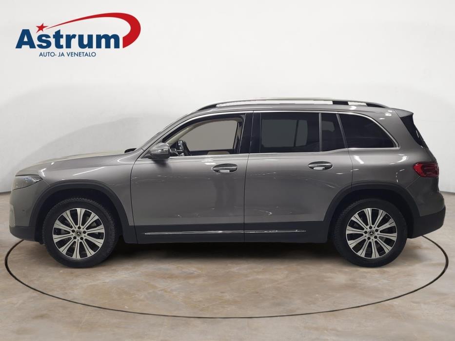 MERCEDES-BENZ EQB 2025