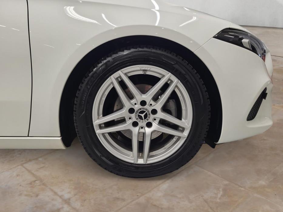 MERCEDES-BENZ A 2021