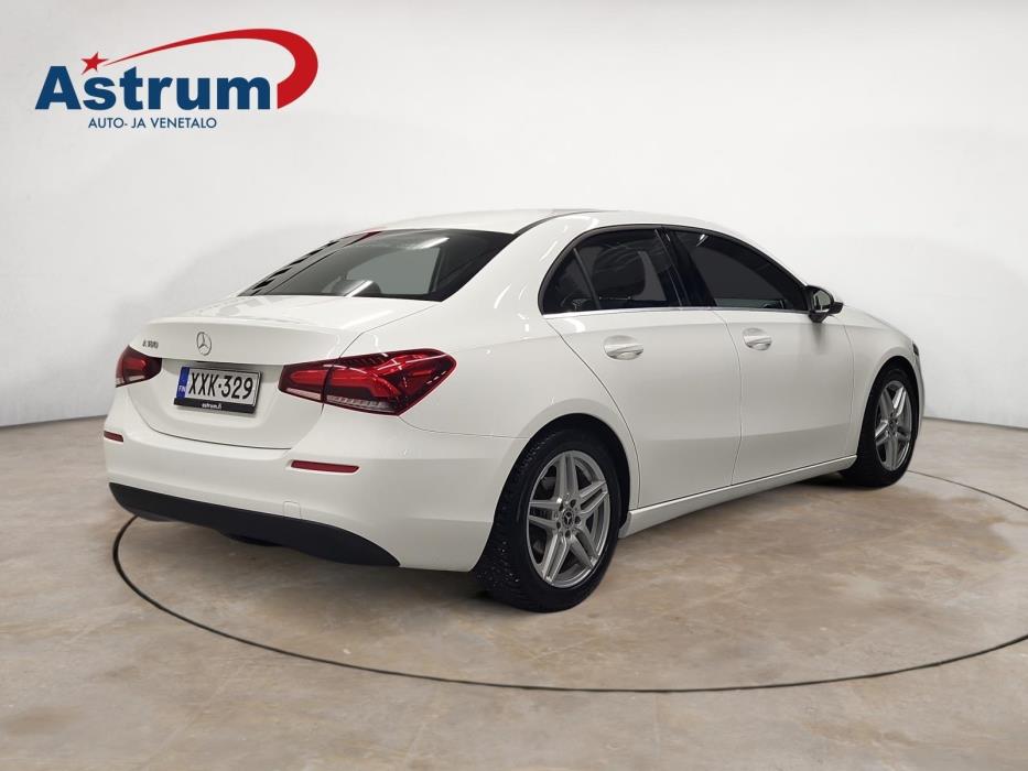 MERCEDES-BENZ A 2021