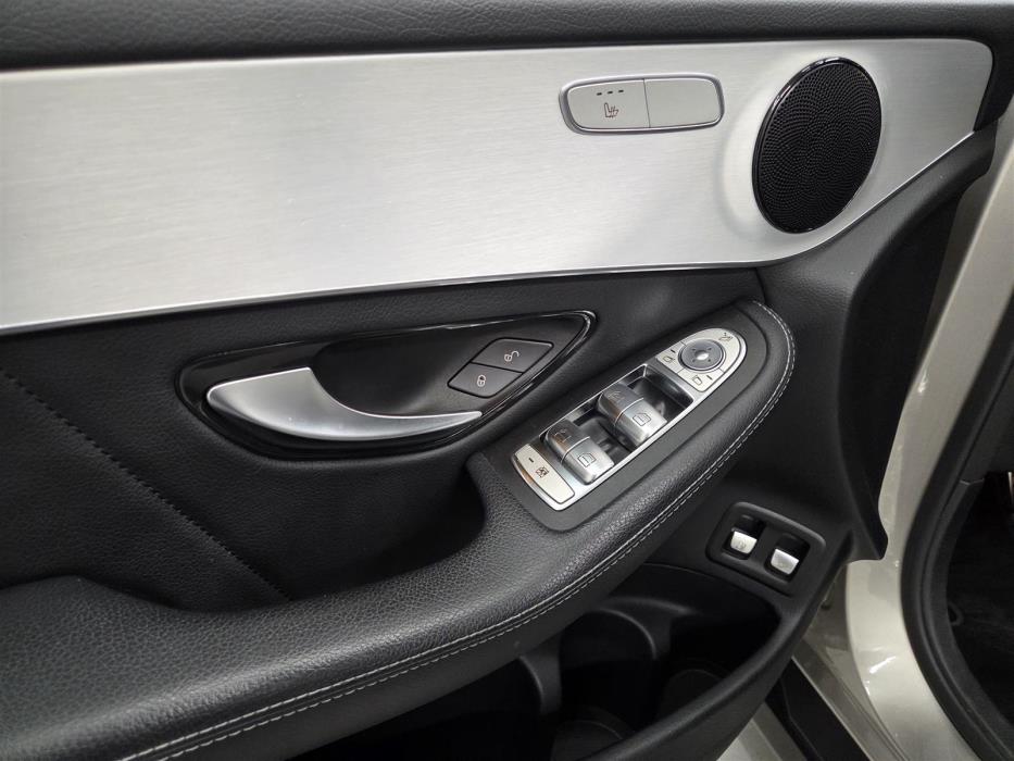 MERCEDES-BENZ GLC 2021