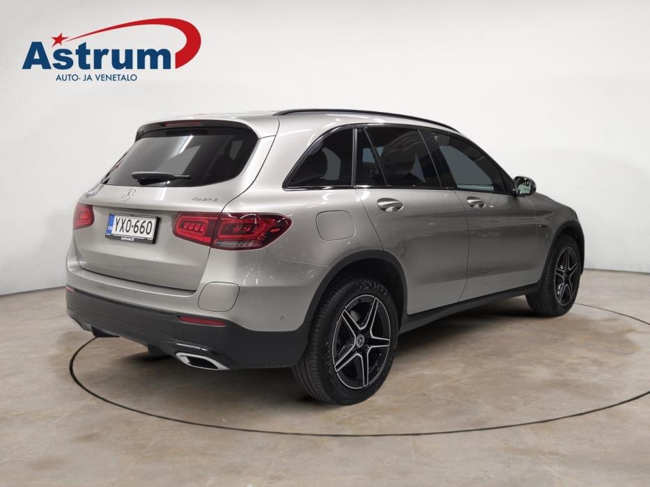 MERCEDES-BENZ GLC 2021