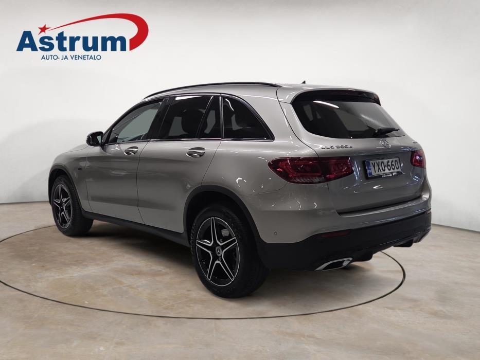 MERCEDES-BENZ GLC 2021