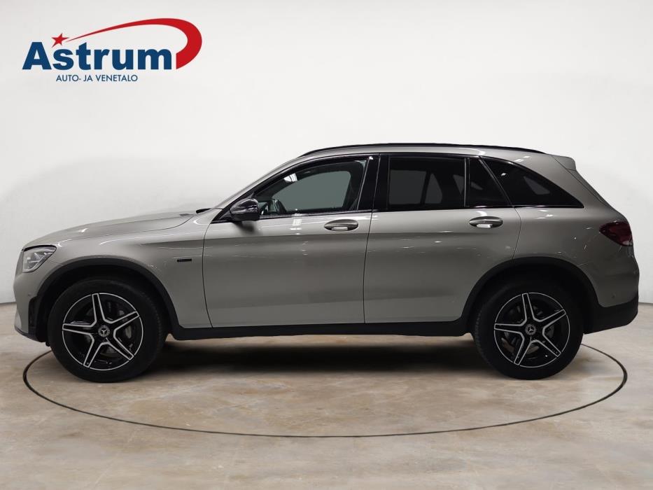 MERCEDES-BENZ GLC 2021