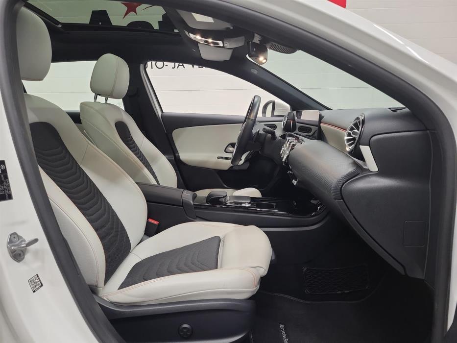 MERCEDES-BENZ A 2019