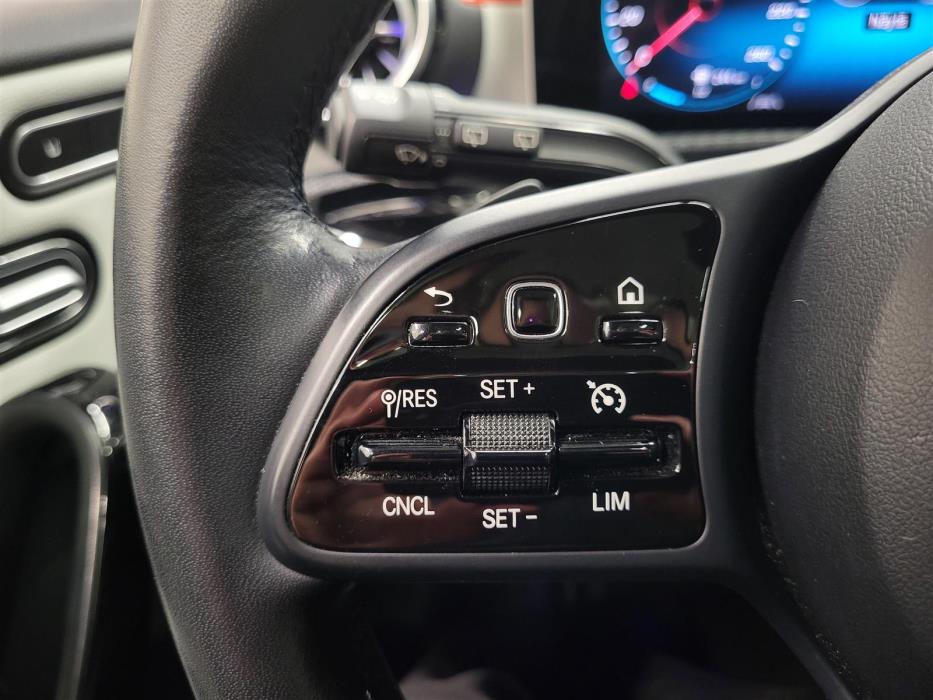 MERCEDES-BENZ A 2019