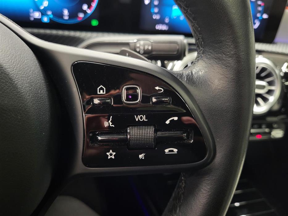 MERCEDES-BENZ A 2019