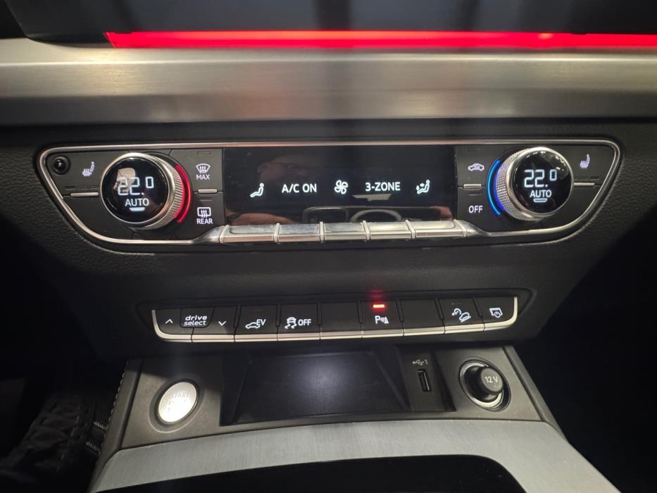 AUDI Q5 2021