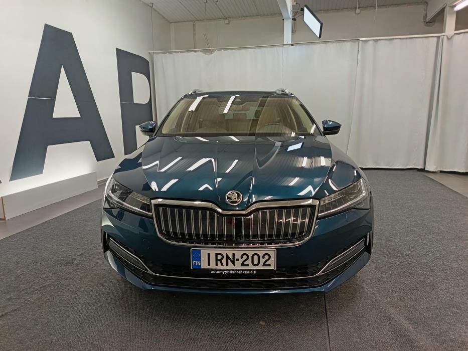 SKODA Superb 2023