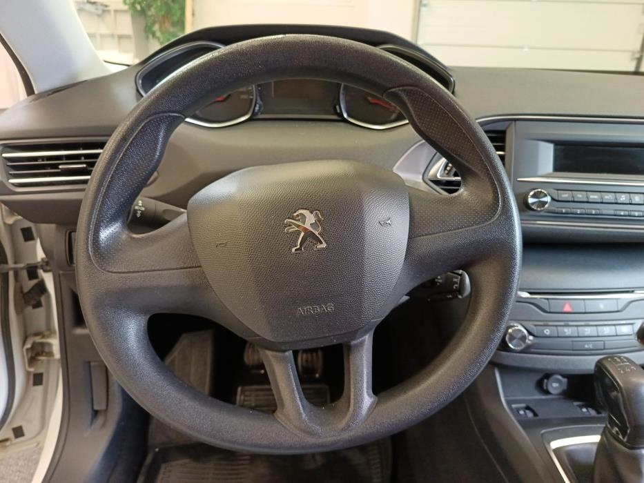 PEUGEOT 308 2015