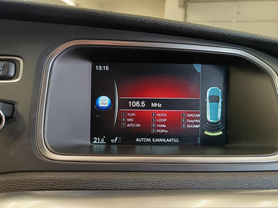 VOLVO V40 2016