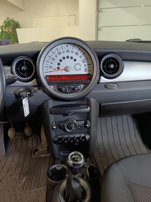 MINI Cooper 2010