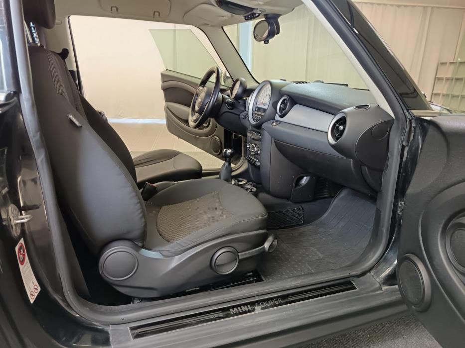 MINI Cooper 2010