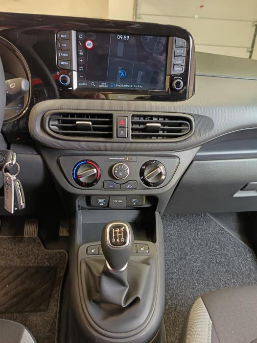 HYUNDAI i10 2024