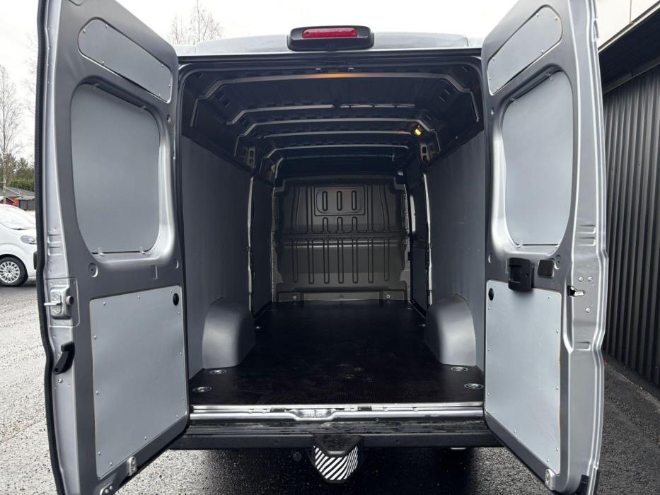 PEUGEOT Boxer 2025