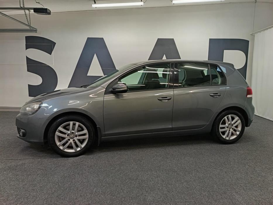 VOLKSWAGEN Golf 2012