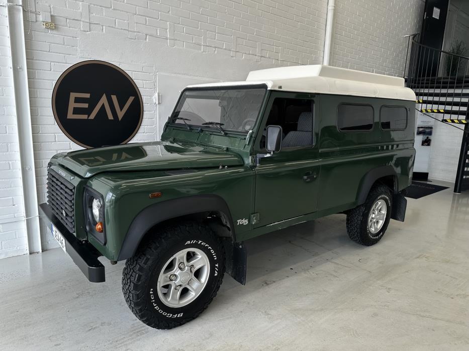 LAND ROVER Defender 2002