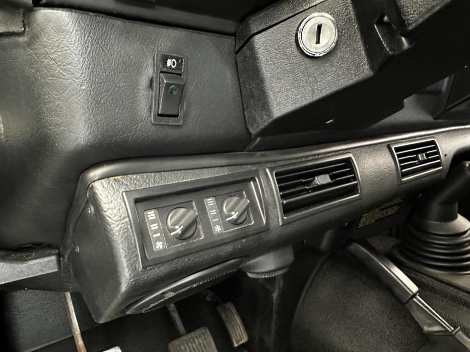 LAND ROVER Defender 2002