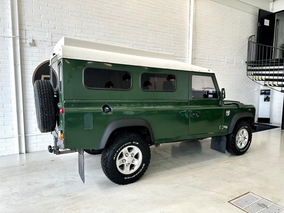 LAND ROVER Defender 2002