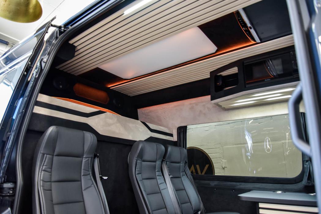 MERCEDES-BENZ Sprinter 2024