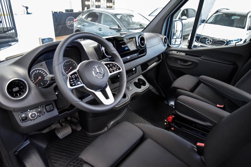MERCEDES-BENZ Sprinter 2024