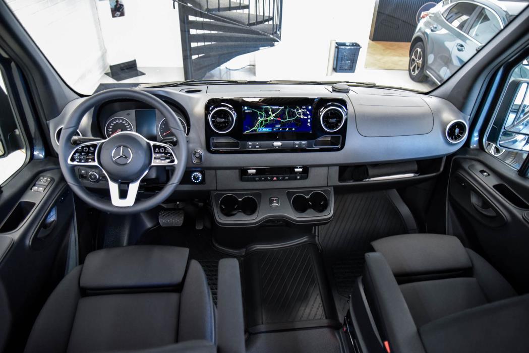 MERCEDES-BENZ Sprinter 2024