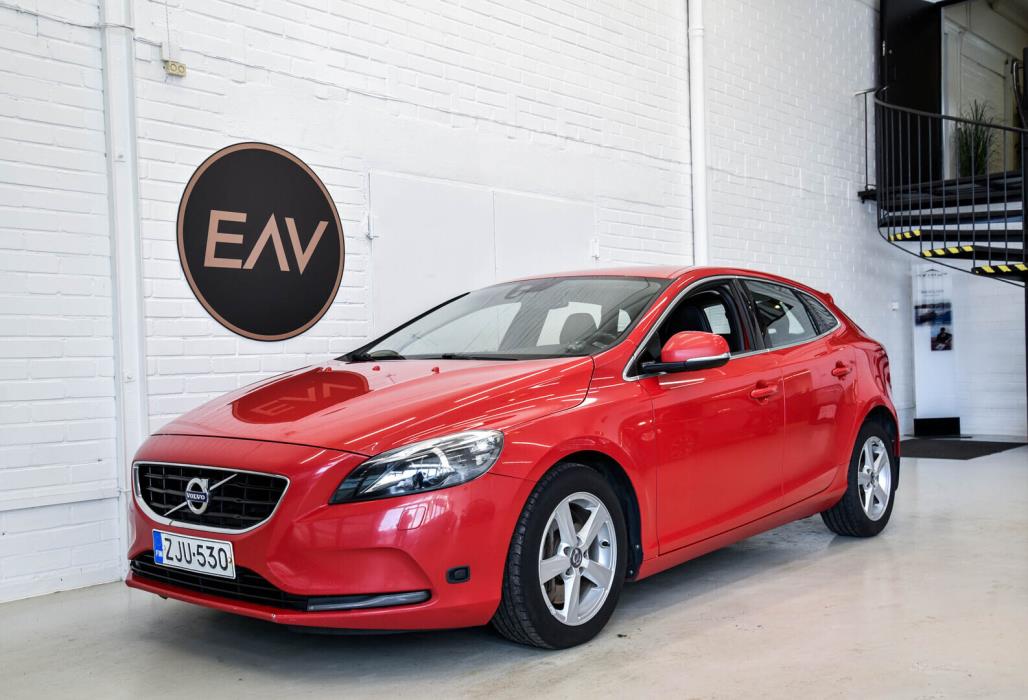 VOLVO V40 2013