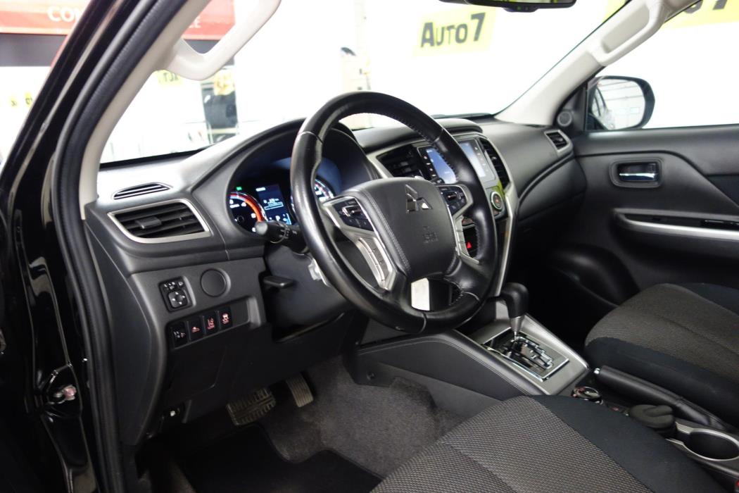 MITSUBISHI L200 2023