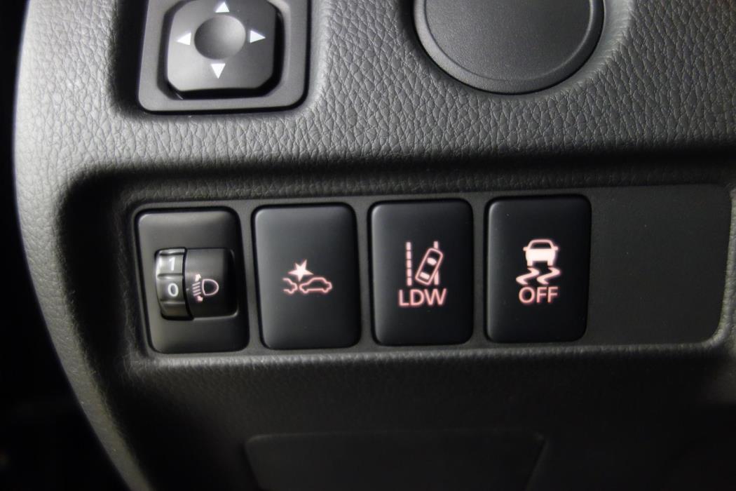 MITSUBISHI L200 2023