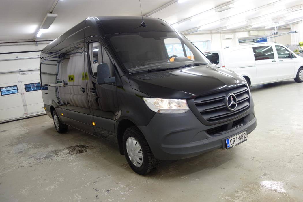 MERCEDES-BENZ Sprinter 2023