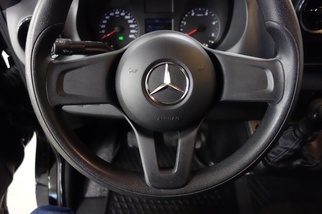 MERCEDES-BENZ Sprinter 2023