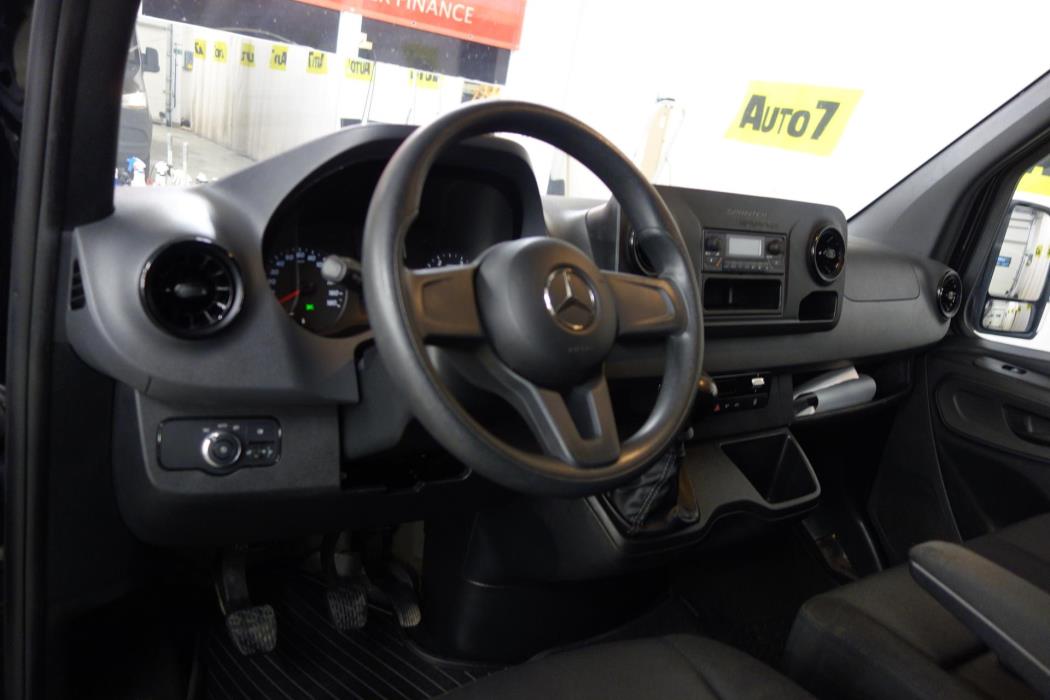 MERCEDES-BENZ Sprinter 2023