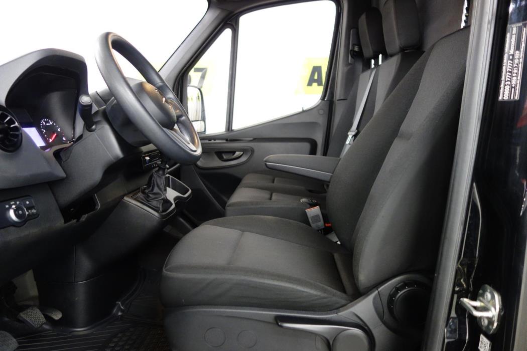 MERCEDES-BENZ Sprinter 2023