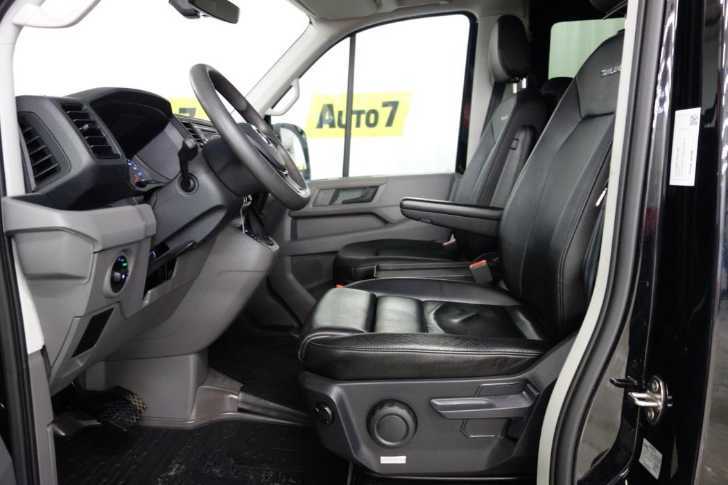 VOLKSWAGEN Crafter 2024
