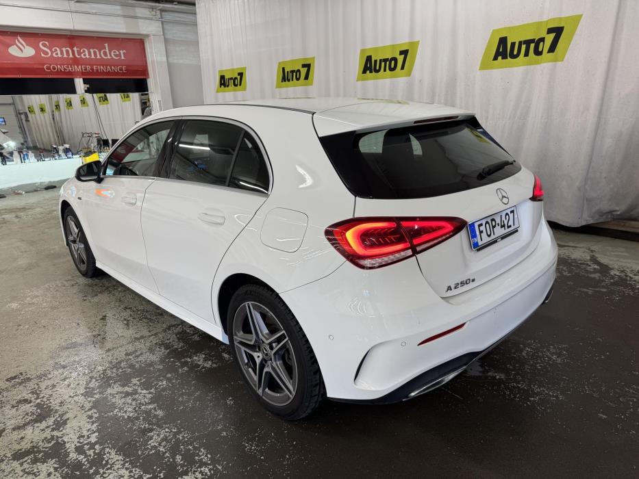MERCEDES-BENZ A 2021